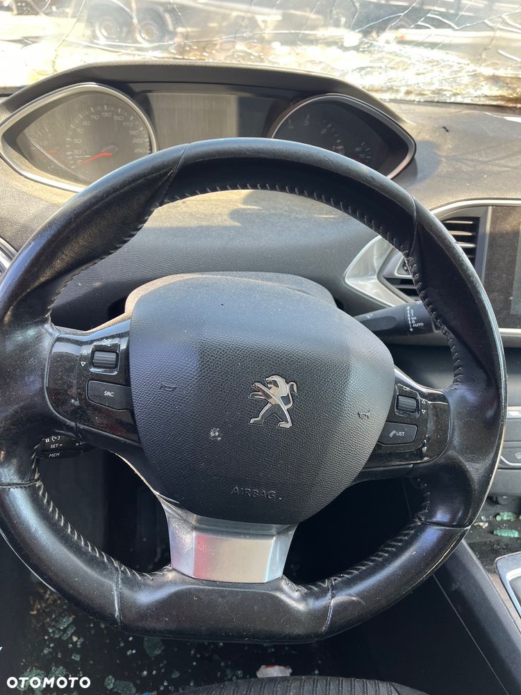 Peugeot 308 - 6