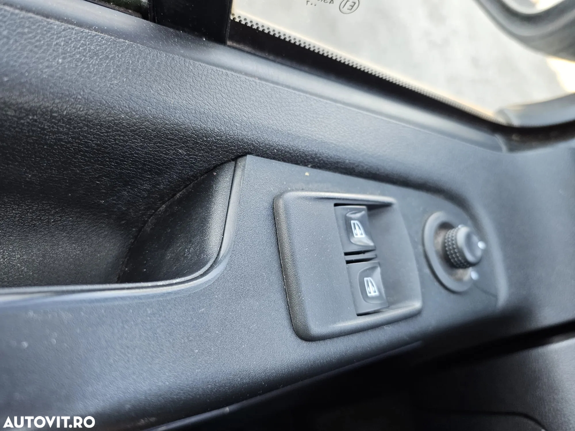 Opel Vivaro - 14