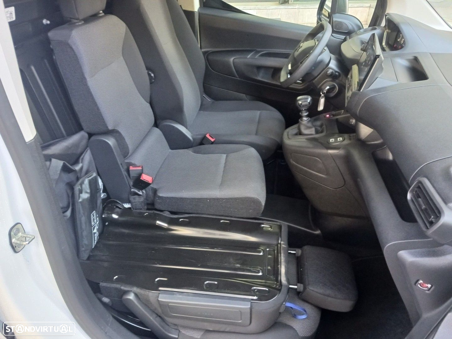 Peugeot Partner 1.5 BlueHDi Pro Standard Plus - 32