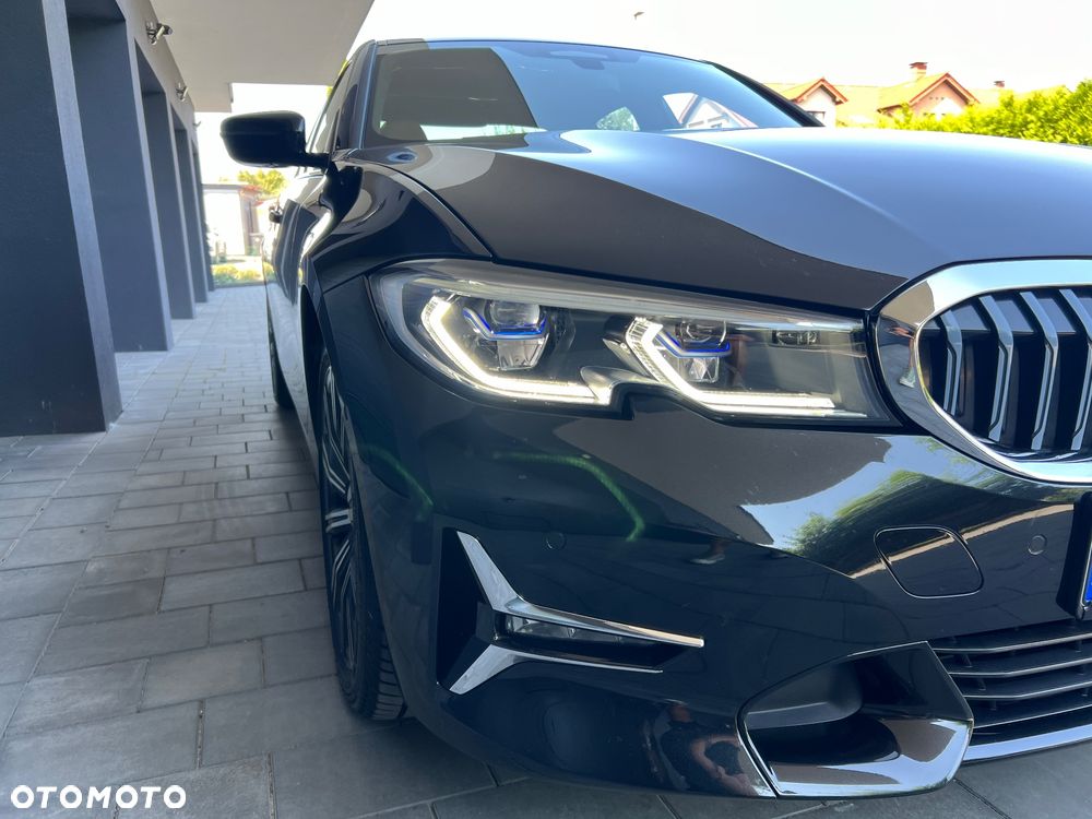 BMW Seria 3 320d Luxury Line sport - 4
