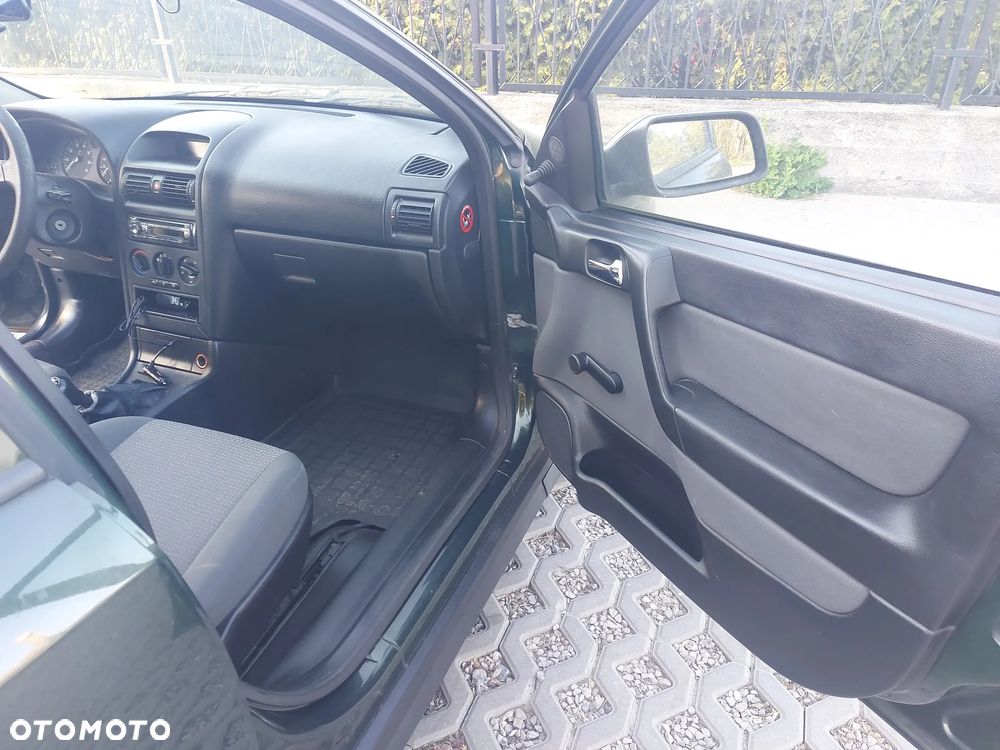 Opel Astra 1.4 - 7