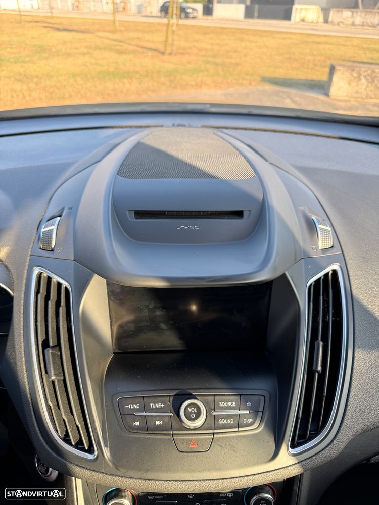 Ford C-Max 1.0 Ecoboost S&S Titanium - 26