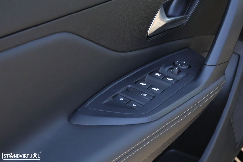 Peugeot 308 SW 1.2 Hybrid Allure e-DCS6 - 18