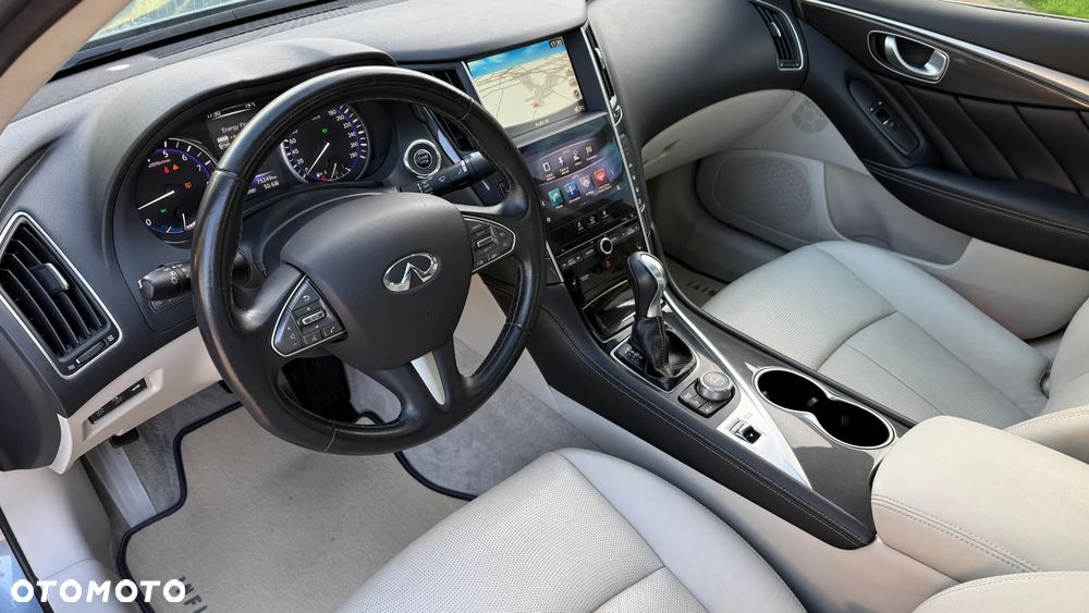 Infiniti Q50 - 11