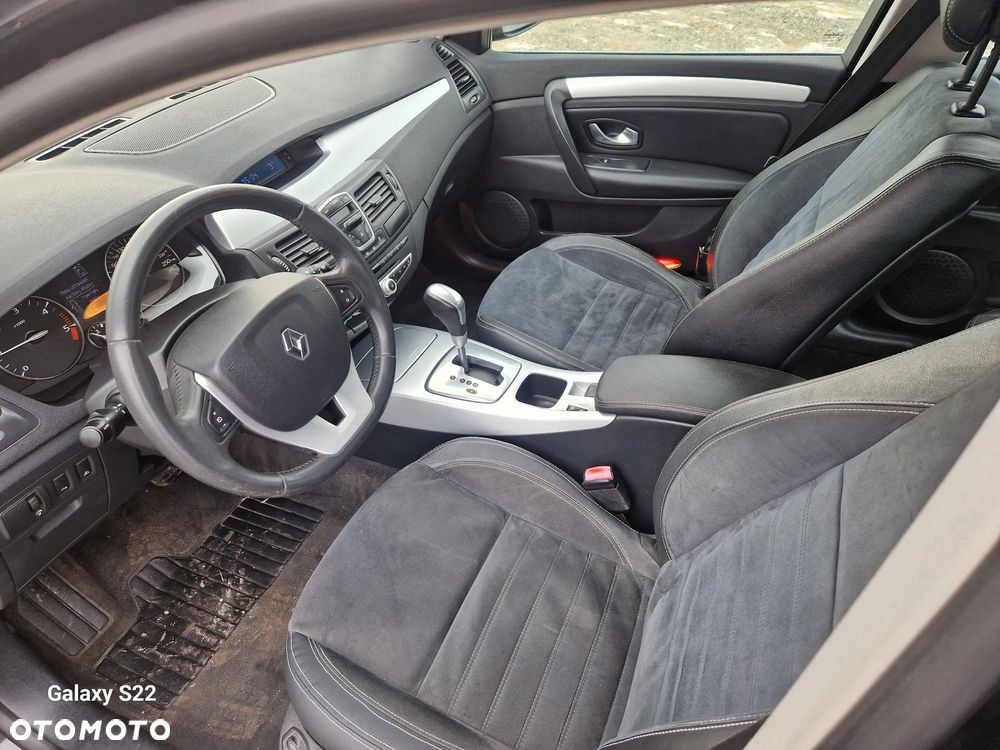 Renault Laguna dCi 150 FAP Initiale - 19