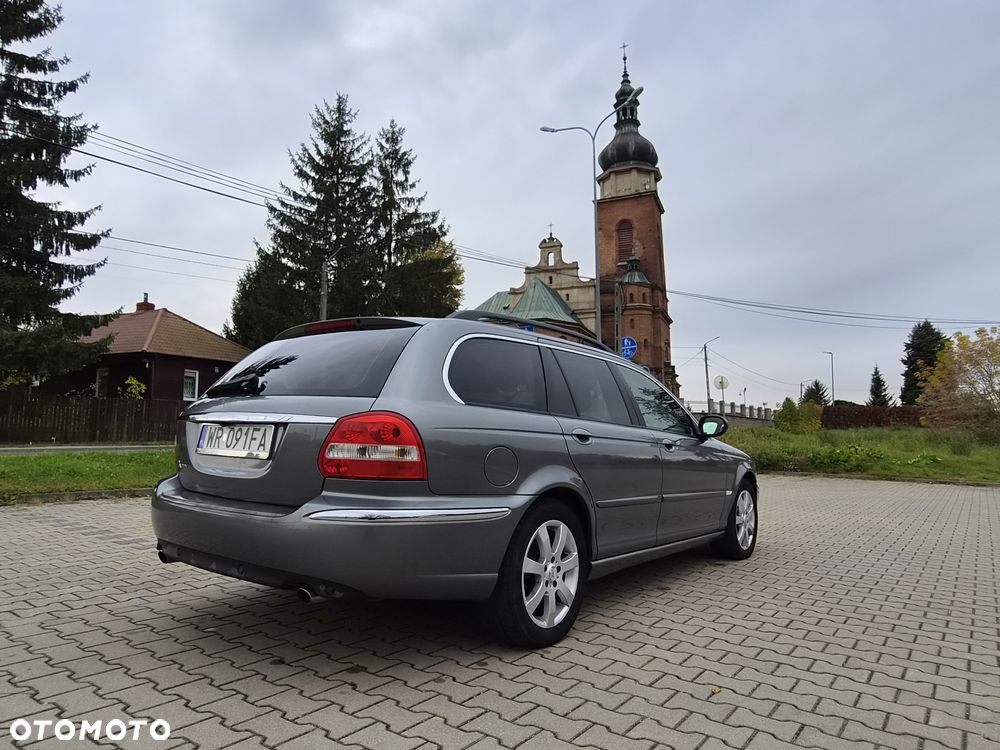 Jaguar X-Type - 1