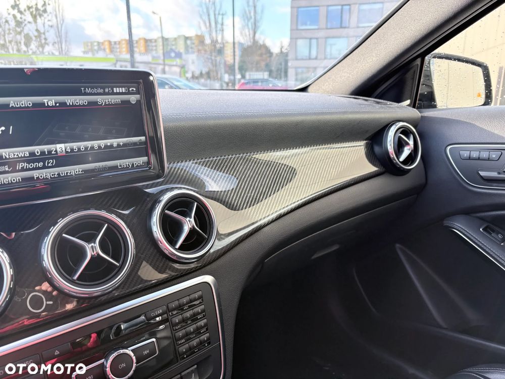 Mercedes-Benz GLA 45 AMG 4-Matic - 12