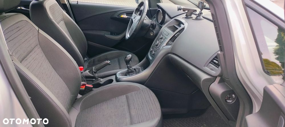 Opel Astra IV 1.6 Cosmo - 31