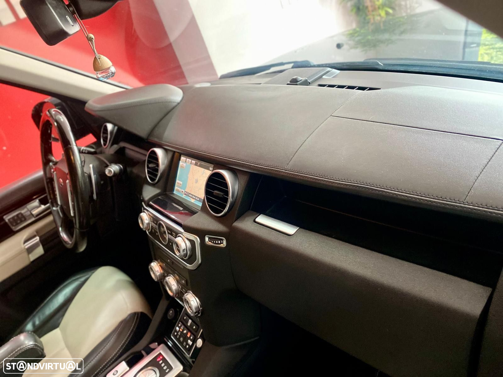 Land Rover Discovery 4 3.0 TD V6 HSE - 38