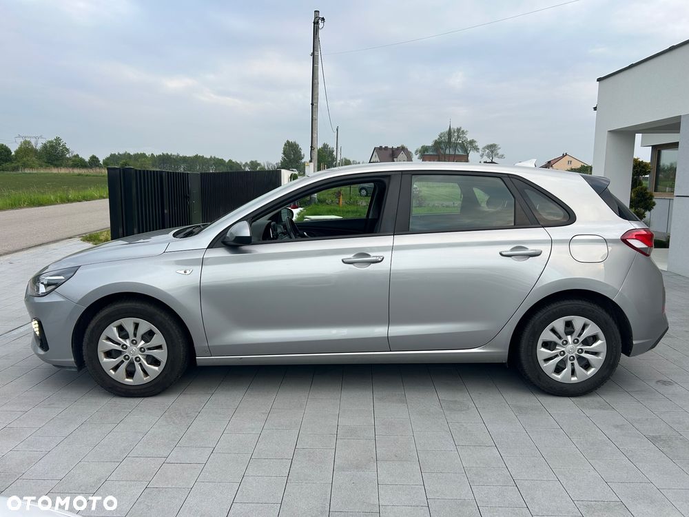 Hyundai i30 1.5 DPI Classic + - 8