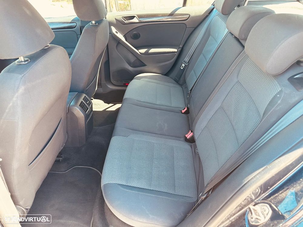 VW Golf 1.6 TDi Confortline DSG - 9