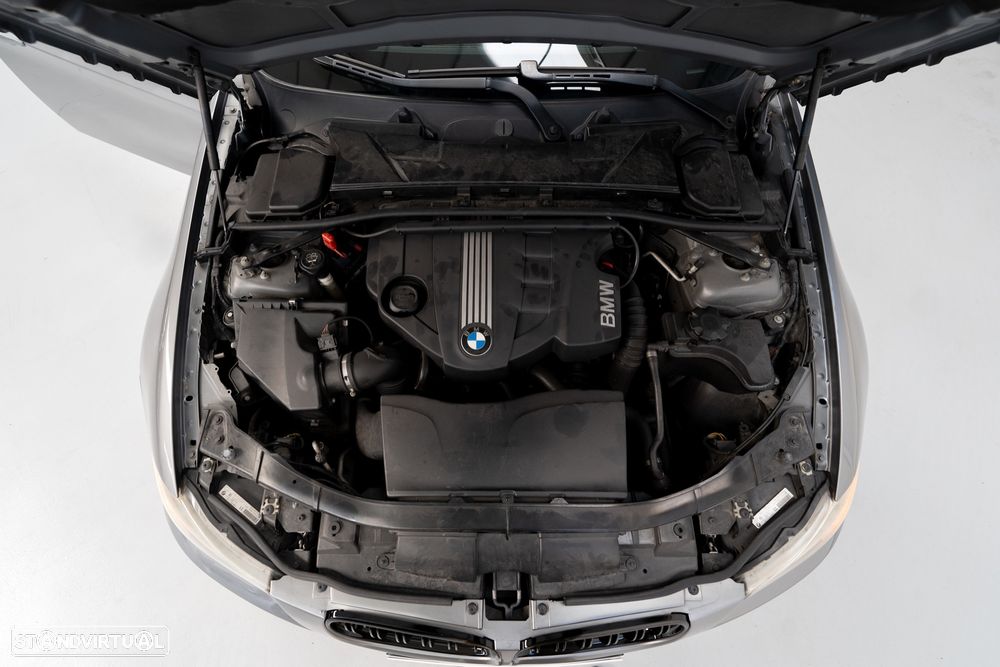 BMW 318 d Navigation Sport - 33