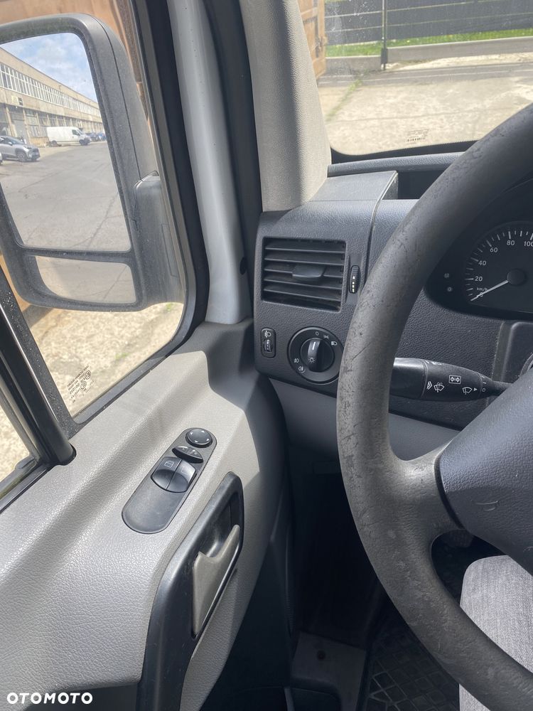 Mercedes-Benz Sprinter - 21