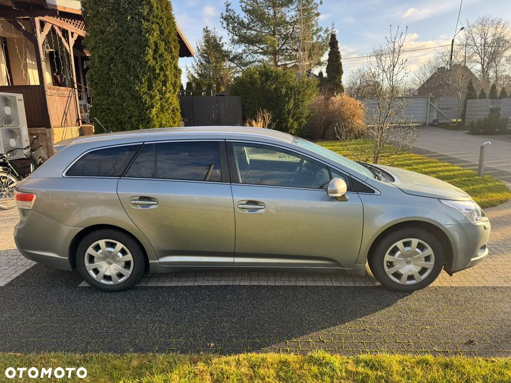 Toyota Avensis 2.0 D-4D - 4