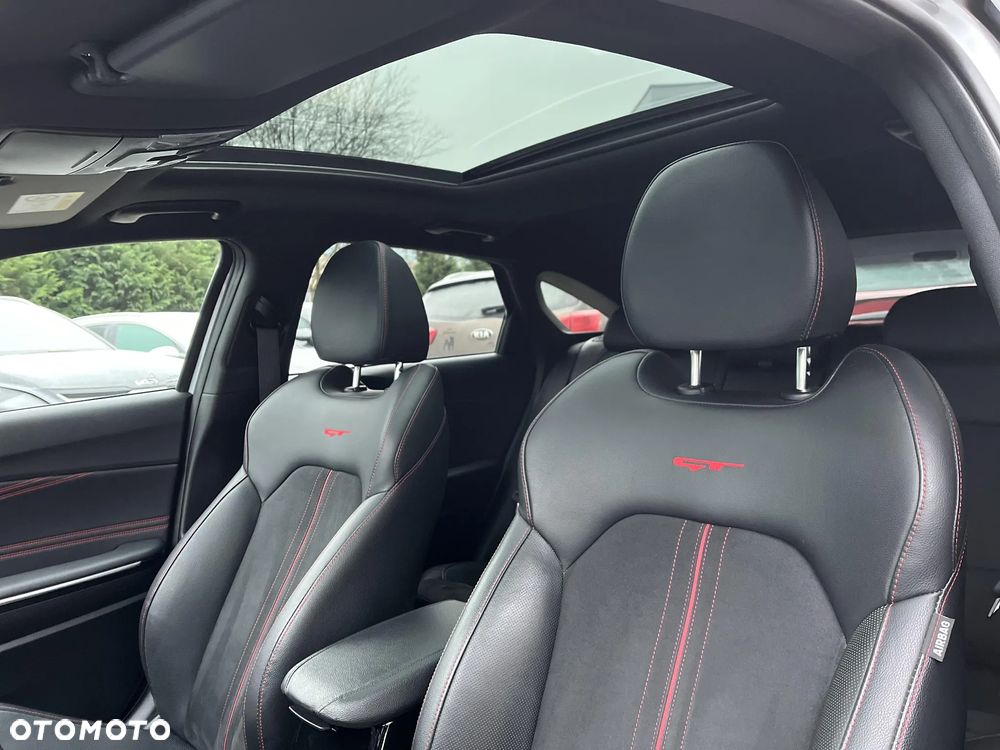 Kia ProCeed 1.6 T-GDI GT DCT - 11