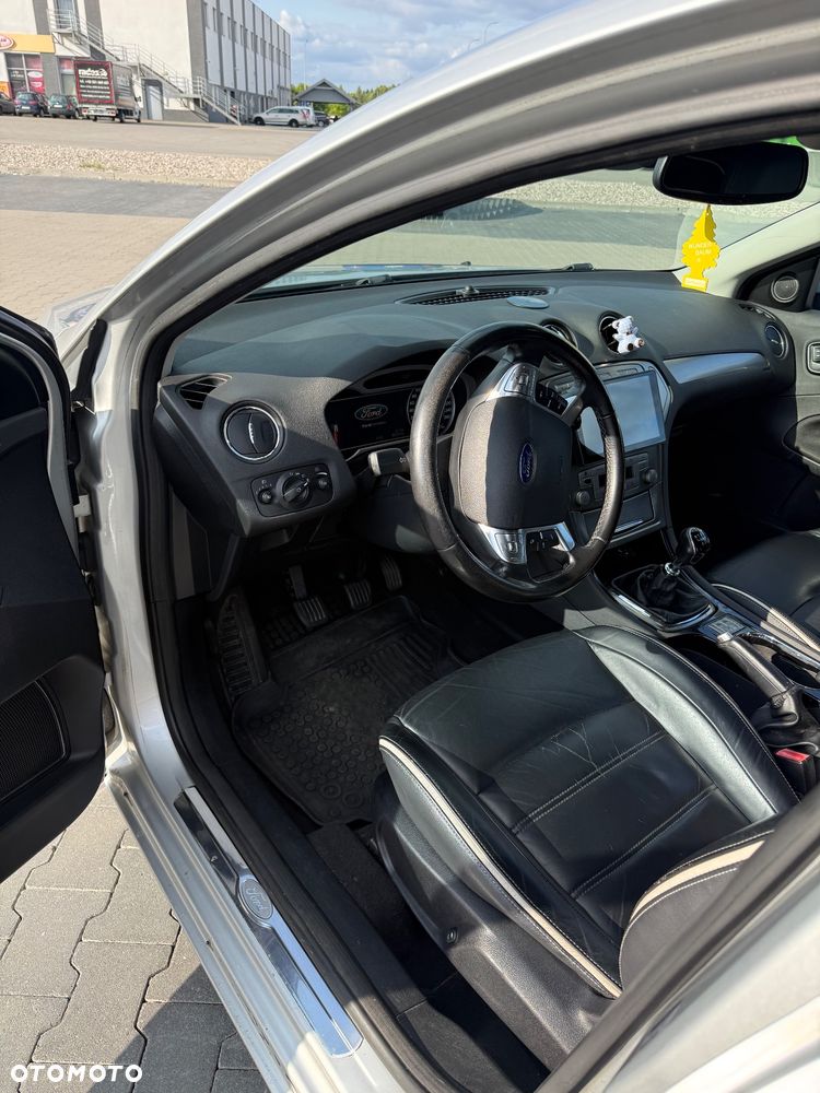 Ford Mondeo 2.0 TDCi Ambiente - 12