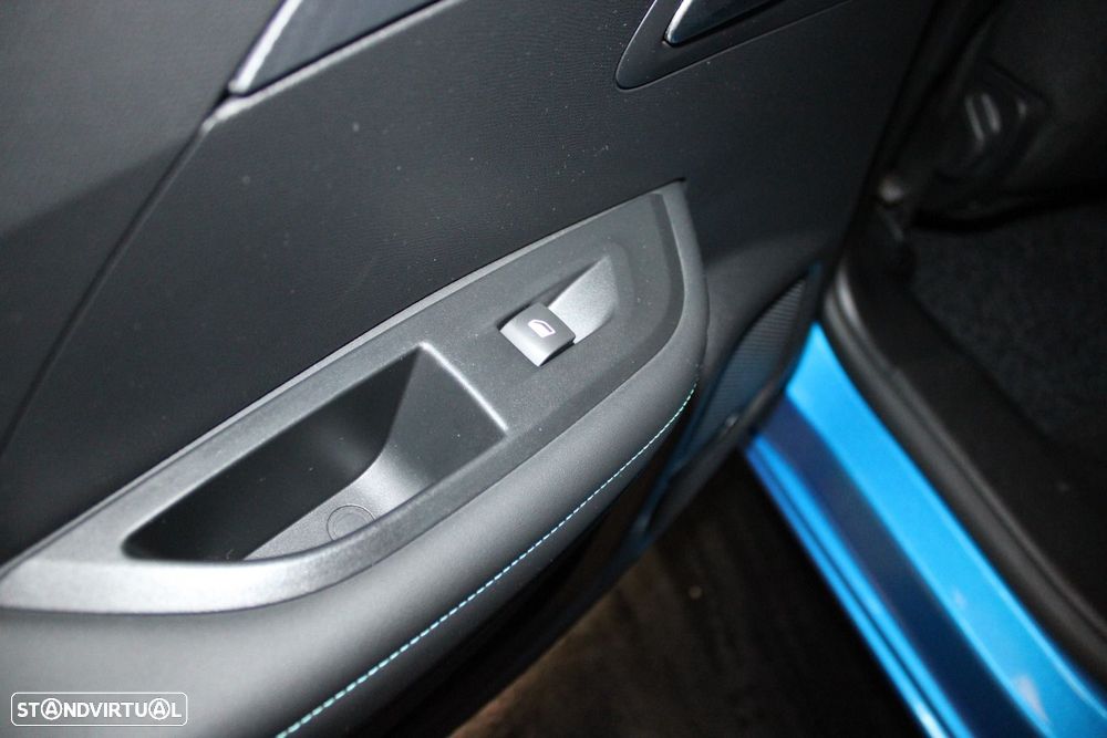 Peugeot e-2008 50 kWh Allure Pack - 29