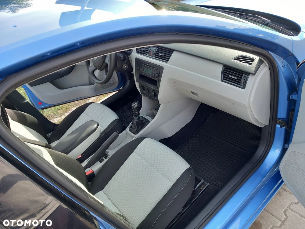 Skoda RAPID 1.2 TSI Ambition - 11