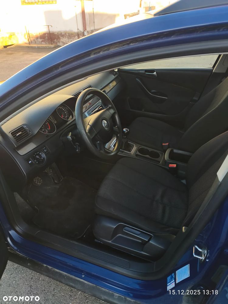 Volkswagen Passat 2.0 TDI DPF Comfortline - 4