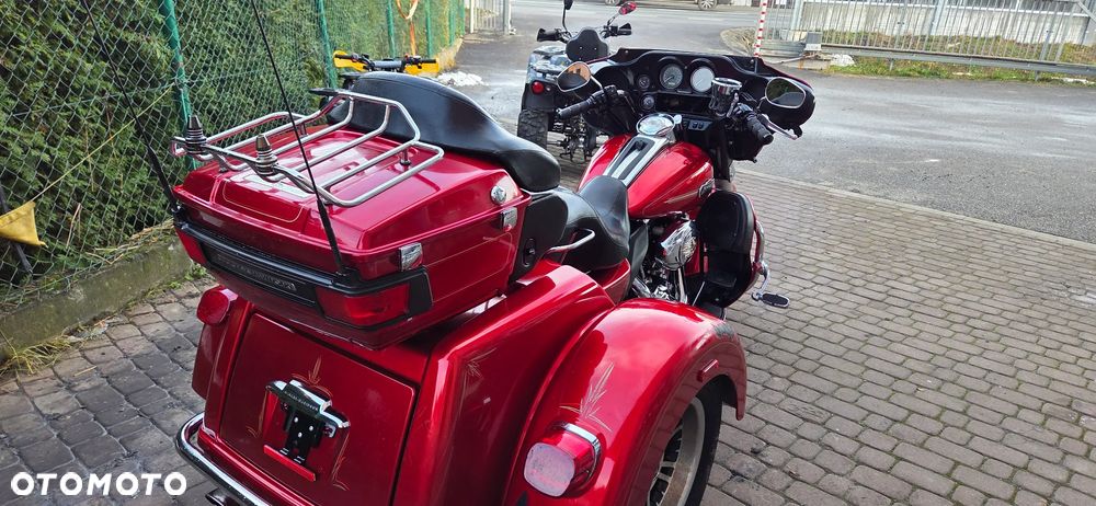 Harley-Davidson FLH Electra Glide - 34