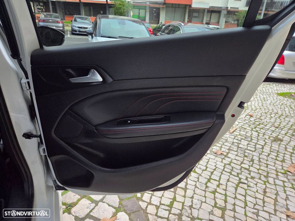 Peugeot 308 PureTech 130 EAT6 Stop & Start GT-Line Edition - 31