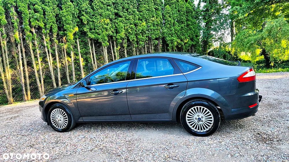 Ford Mondeo 2.0 Ghia X100 / X - 23