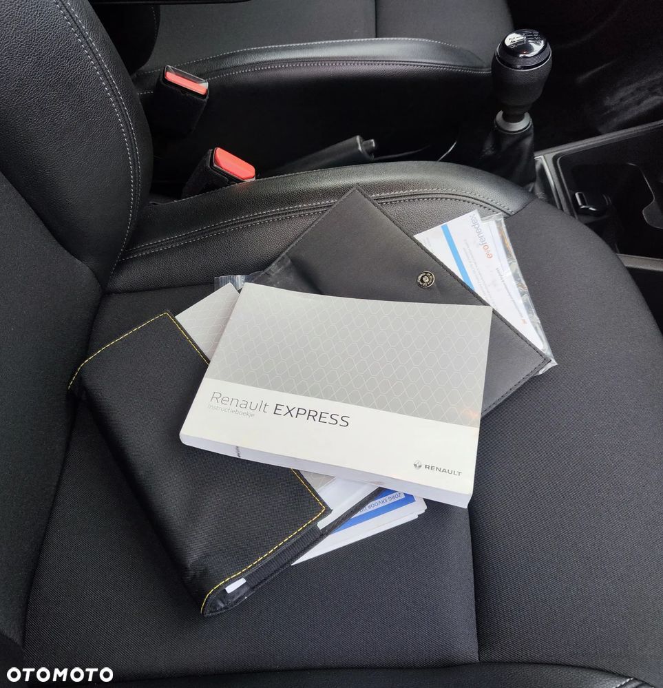 Renault Express - 12