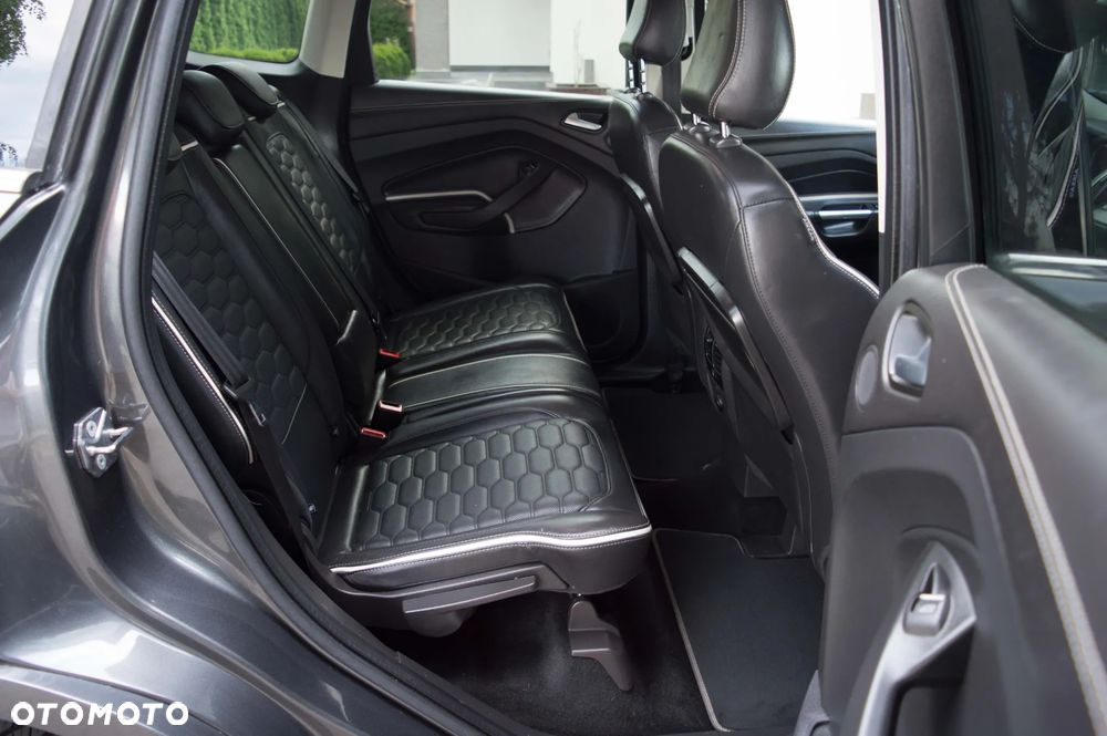Ford Kuga 2.0 TDCi 4x4 Vignale - 35