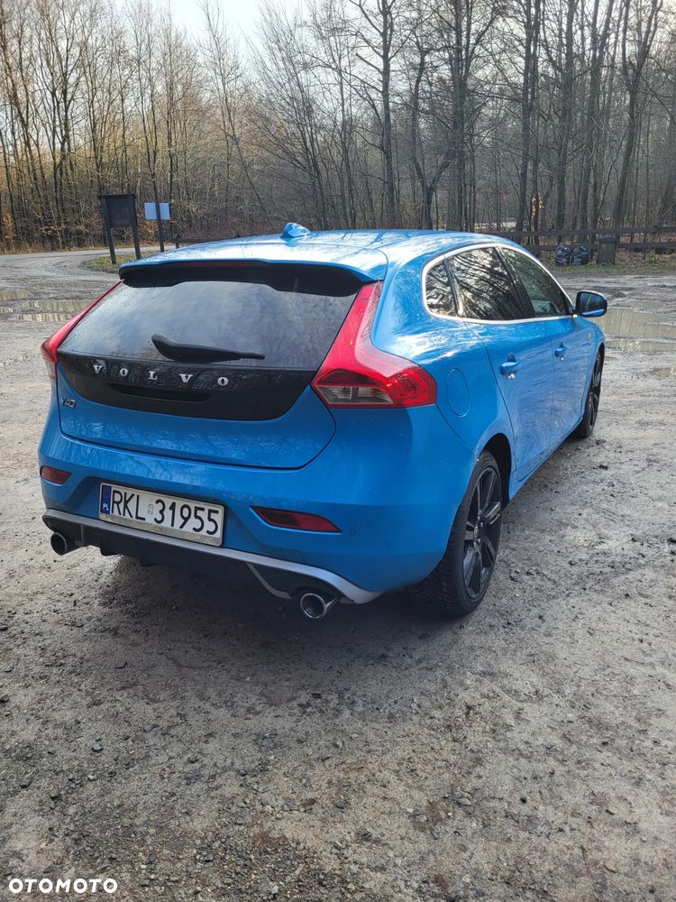 Volvo V40 D2 R Design - 6