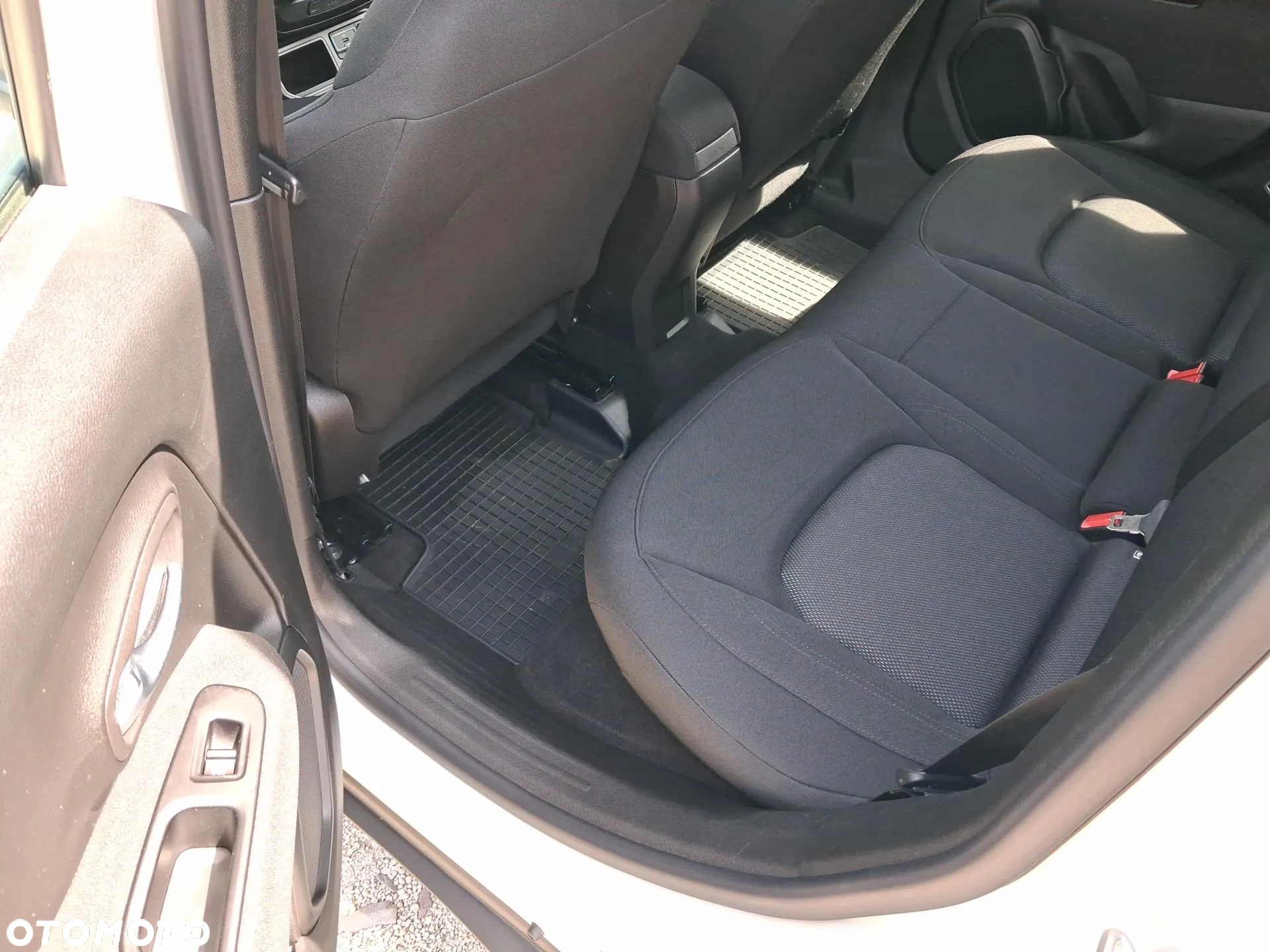 Jeep Renegade 1.0 GSE T3 Turbo Sport FWD S&S - 25
