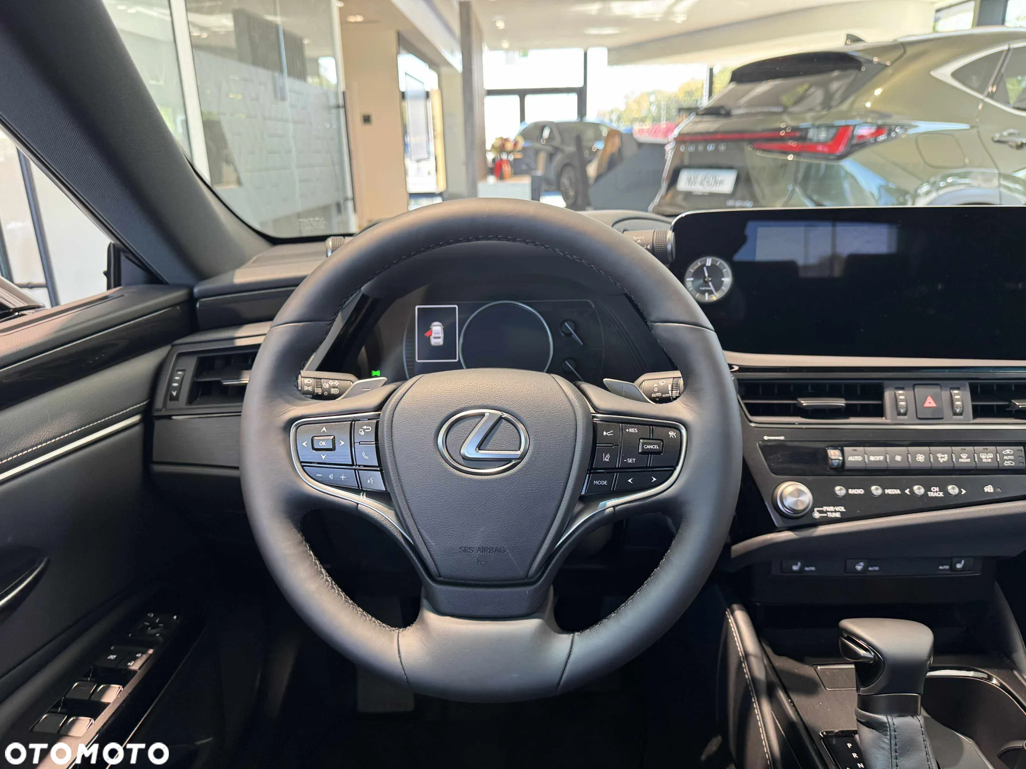 Lexus ES 300h Business Edition - 9