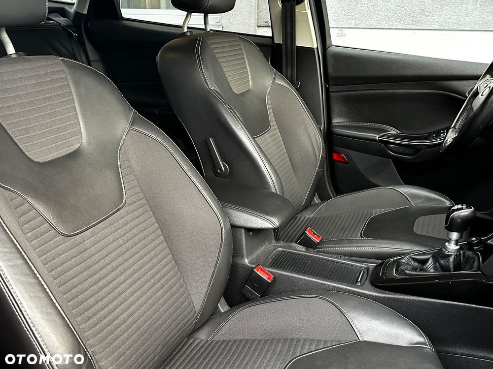 Ford Focus 1.0 EcoBoost Titanium - 13