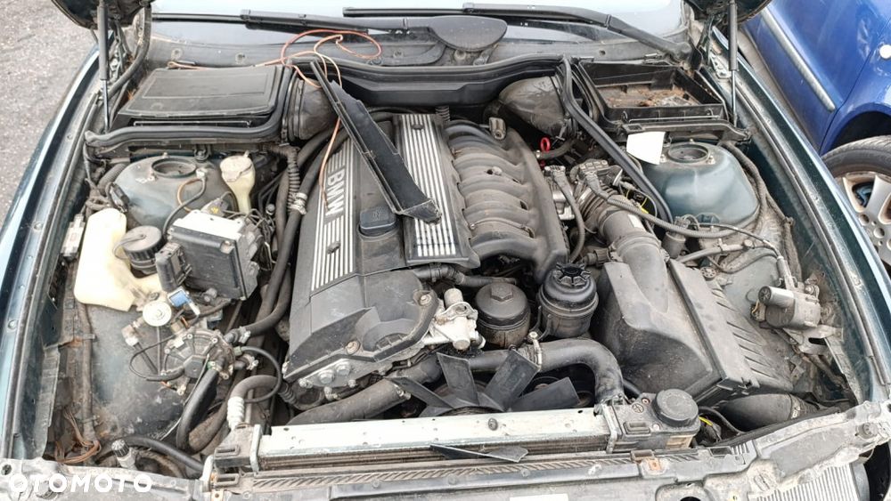 36147 BMW E39 model od 95-00 silnik 2.5 M52B25 170 km lakier 324/6 - 10