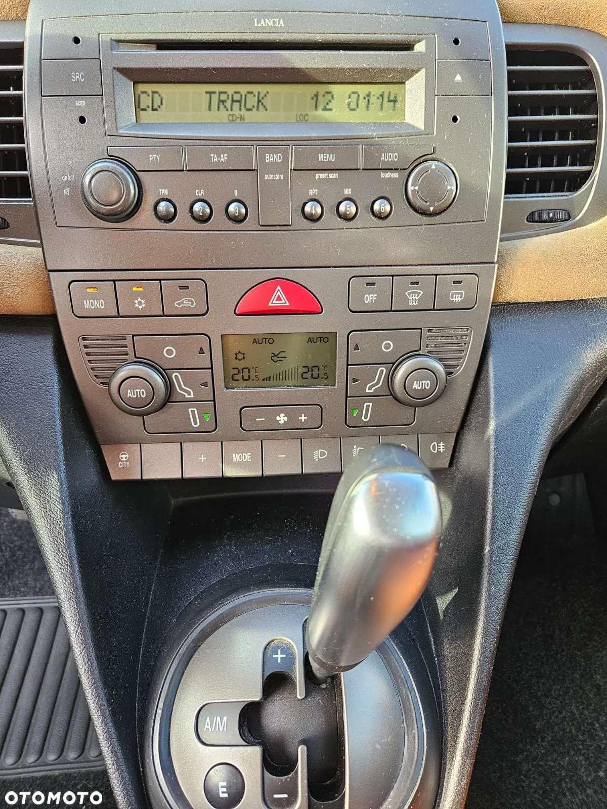 Lancia Ypsilon Y 1.3 16v Multijet Automatik Platino - 9