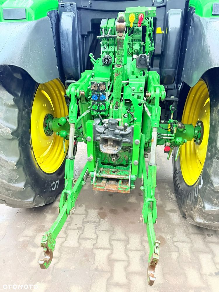 John Deere 6120R - 11