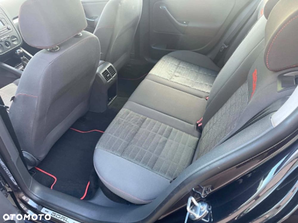 Volkswagen Golf - 3