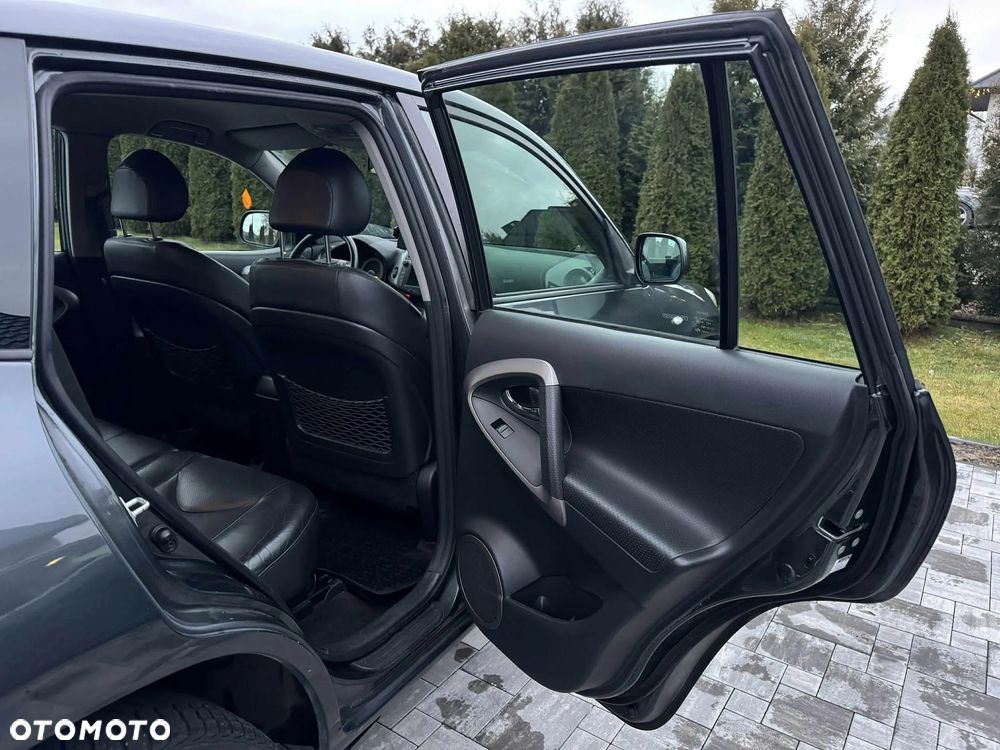 Toyota RAV4 2.2 D-4D 4x4 Sol - 19