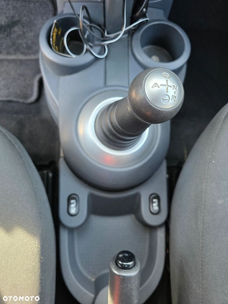 Mitsubishi Colt - 15