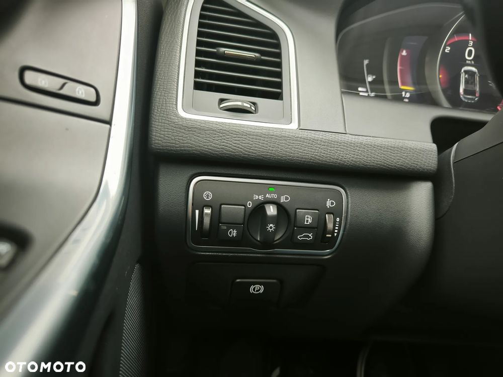 Volvo XC 60 D4 Summum - 23