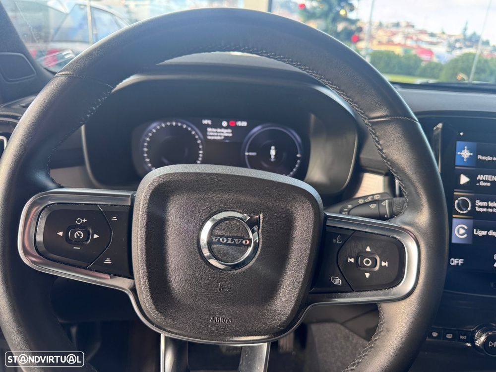 Volvo XC 40 1.5 T4 PHEV Core - 7