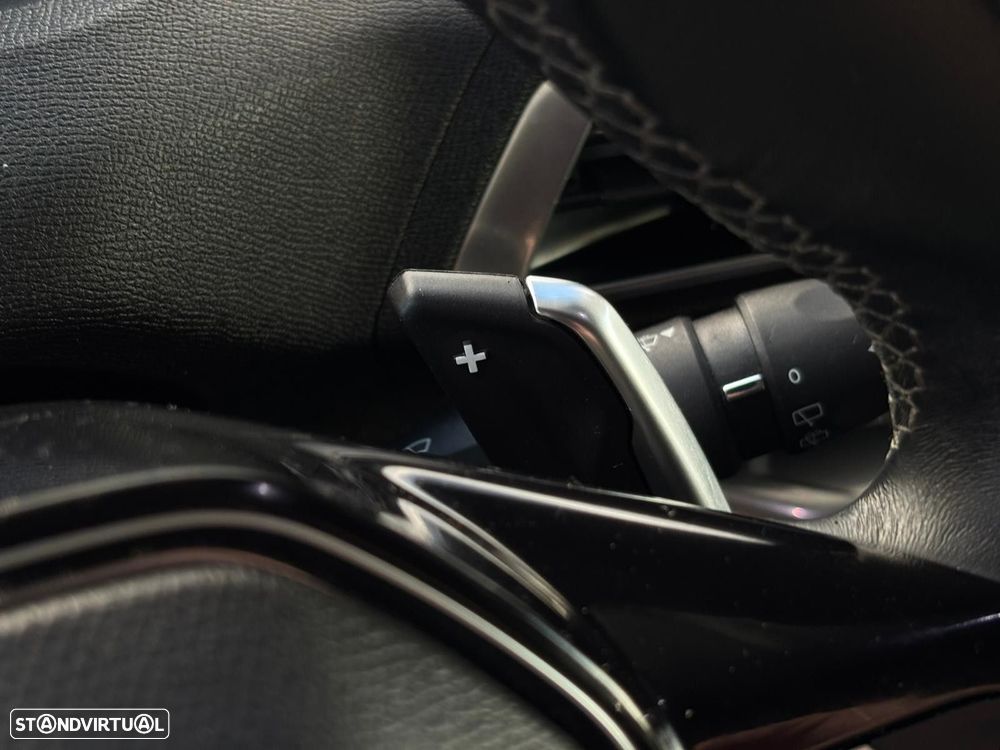 Peugeot 5008 1.5 BlueHDi Allure Pack EAT8 - 29