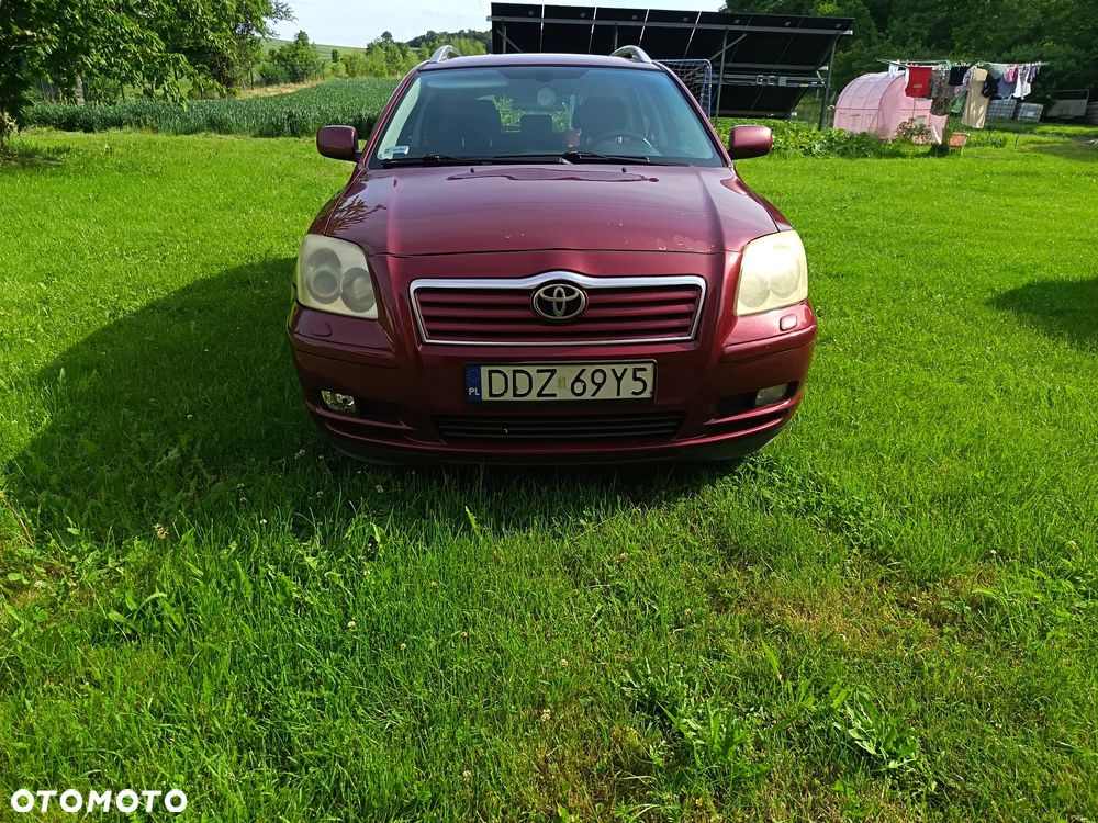 Toyota Avensis - 1