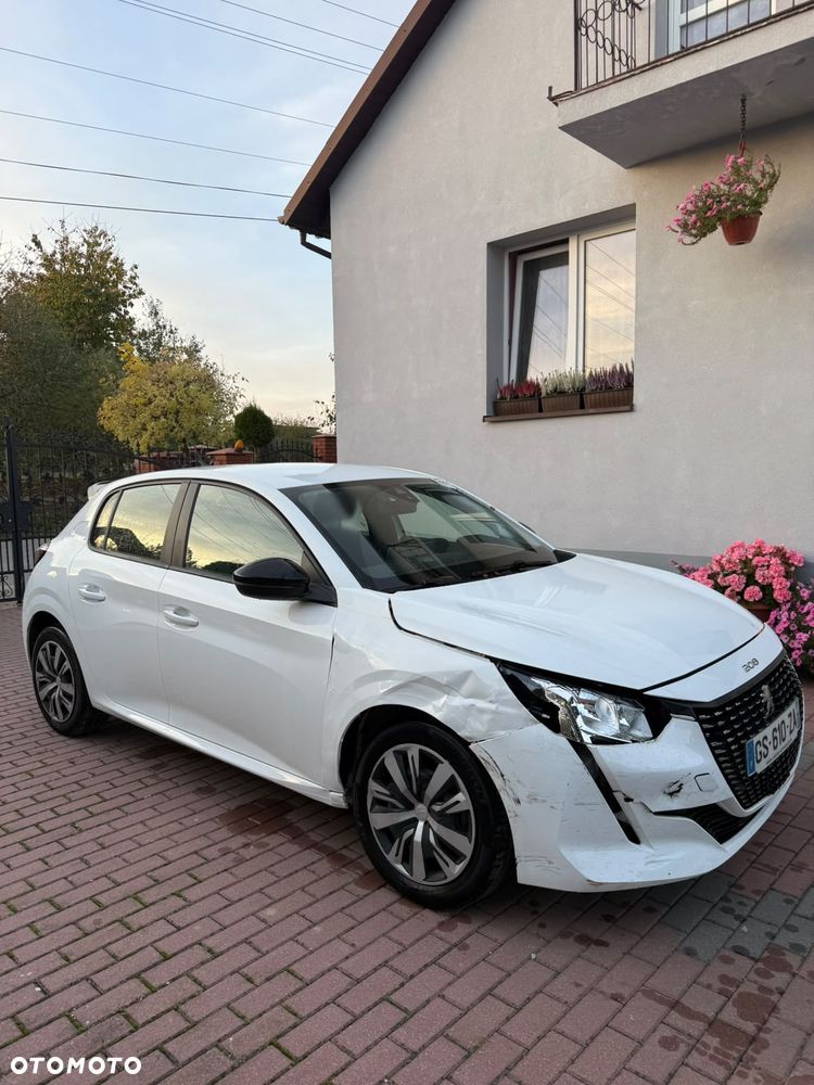 Peugeot 208 - 10