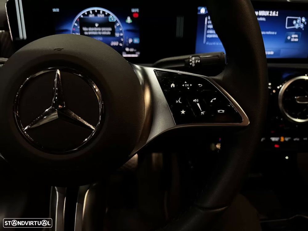 Mercedes-Benz A 250 - 24