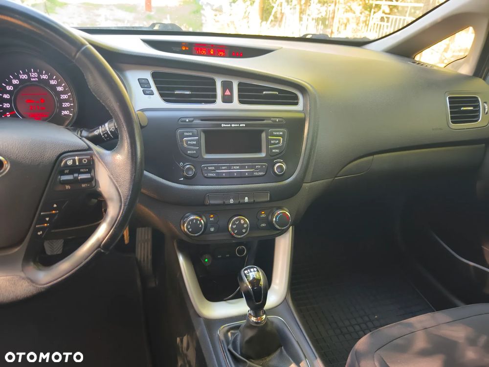 Kia Ceed - 15