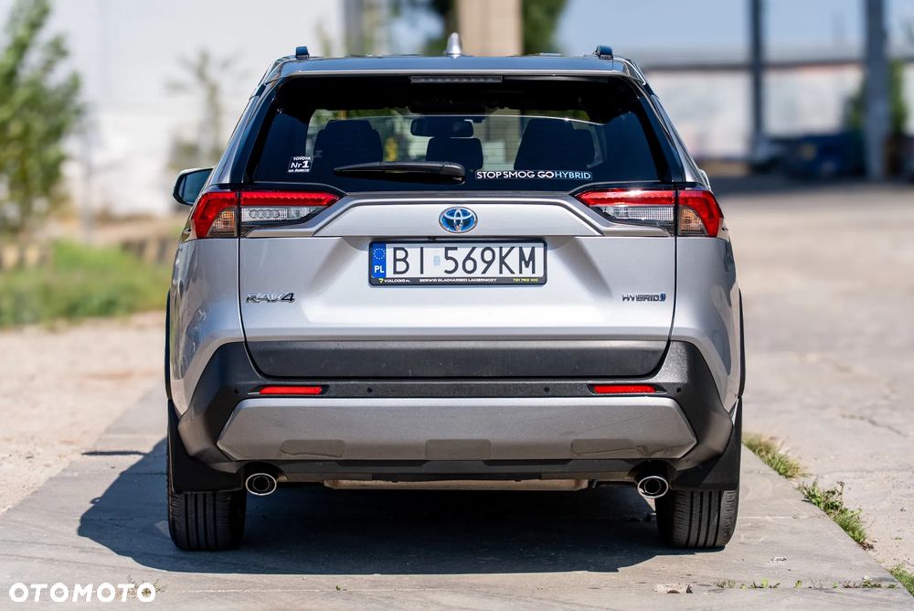 Toyota RAV4 - 6