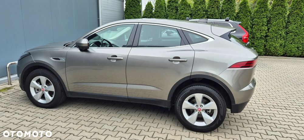 Jaguar E-Pace - 38