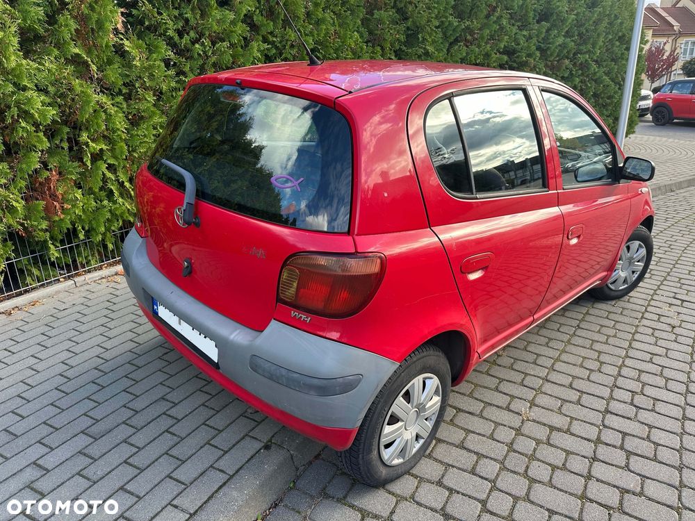 Toyota Yaris 1.0 Base - 4