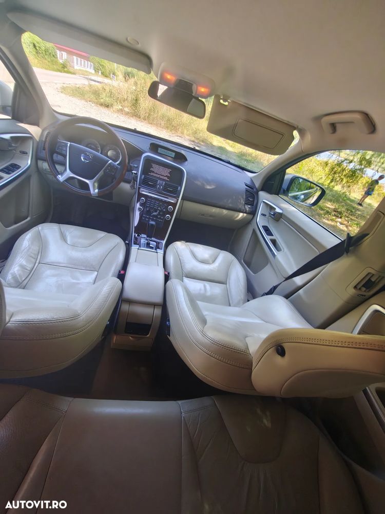Volvo XC 60 2.4D AWD Momentum - 13