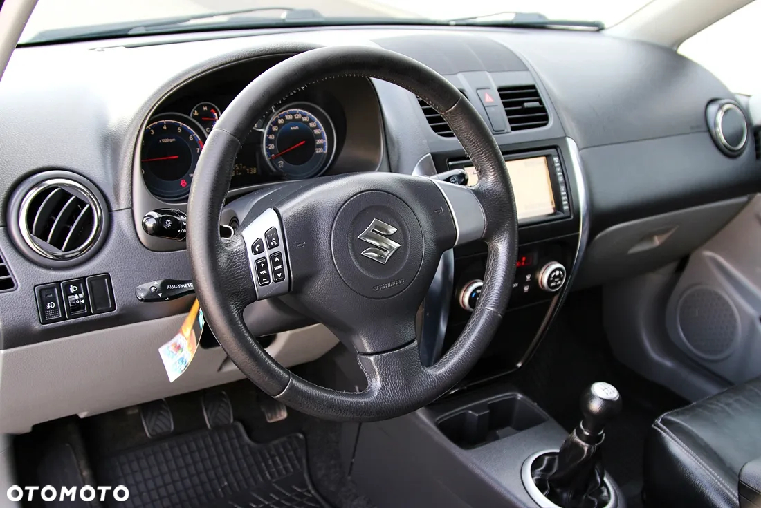 Suzuki SX4 1.6 Premium 4WD - 18